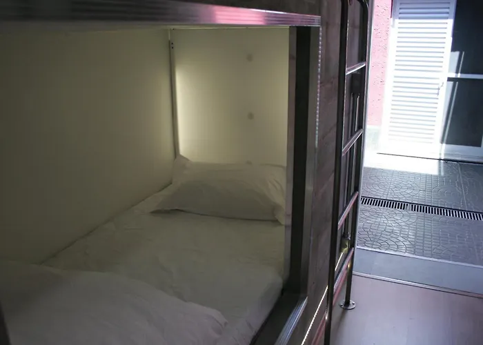 Viva Hostel Design